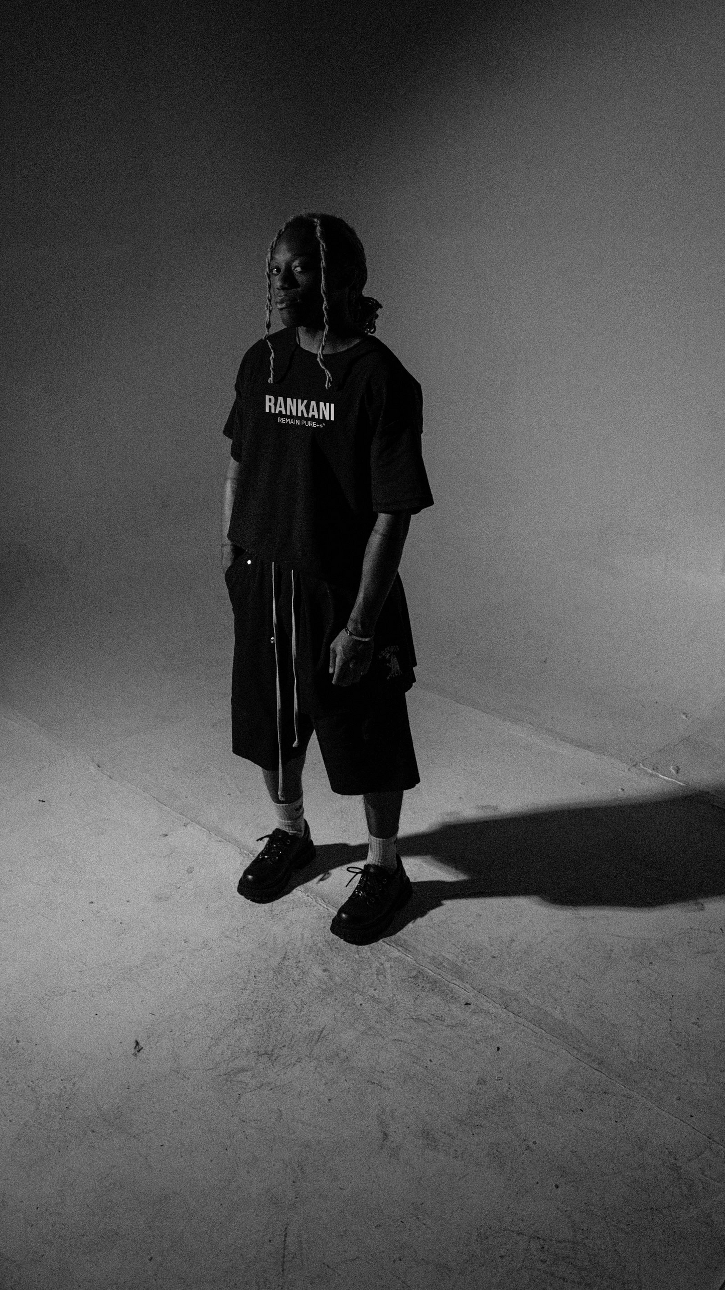 LE VÊTEMENT NOIR LAVÉ ++*